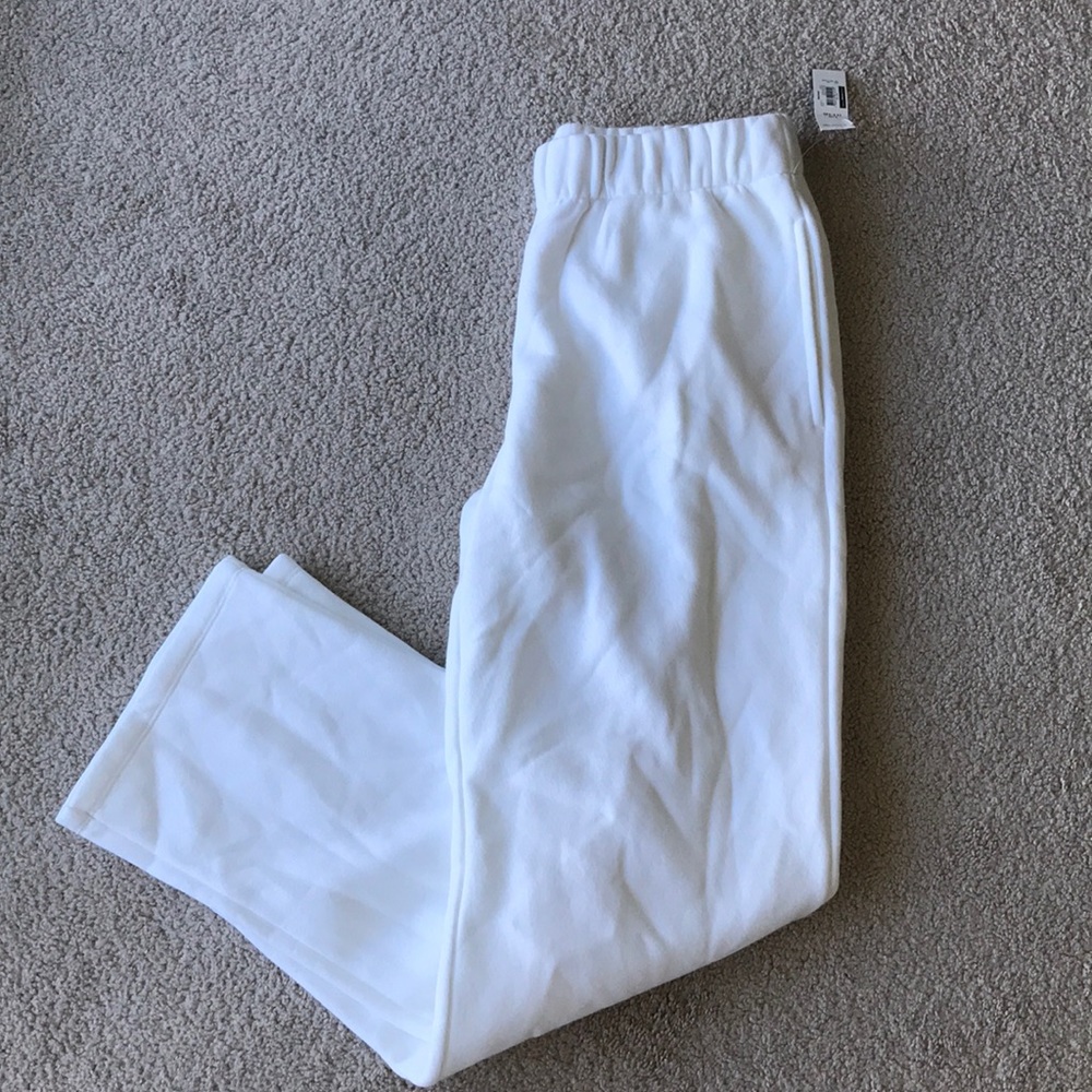 No boundaries white sweat pants NWT large thick